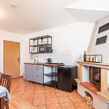 Penzion Vinarstvi W18 Velke Bilovice Bagian luar foto